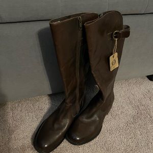 Brand New Born Tall Brown Leather Boots